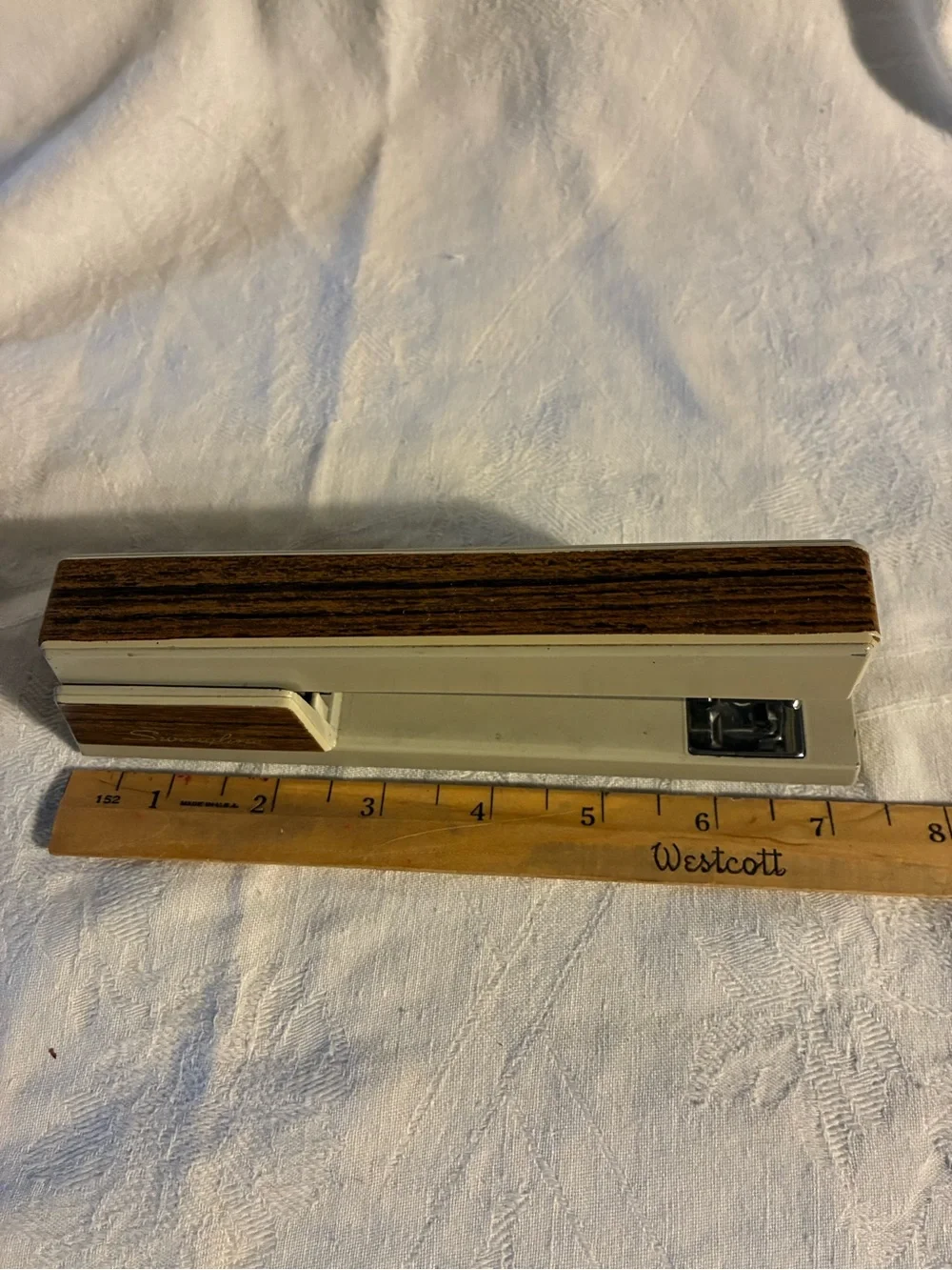 Swingline Vintage Desk Stapler in Cream with Woodgrain Accent